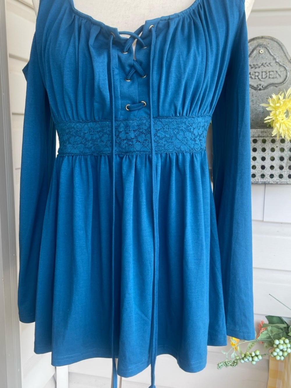 #Mooncolour Boutique Cold Shoulder Lace Up Top Tunic - Picture 5 of 10